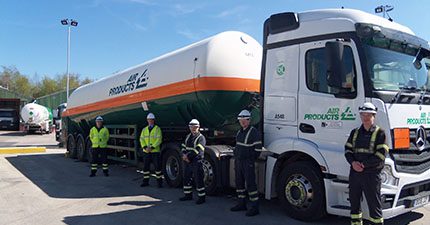 Hoyer UK drivers train
