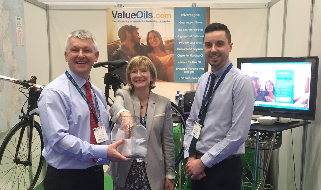 Estuary Oils stands triumphant at one of the UK’s biggest one-day ...