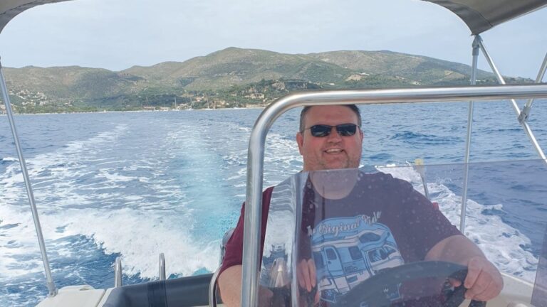 Jon Cox if UKIFDA driving a speed boat