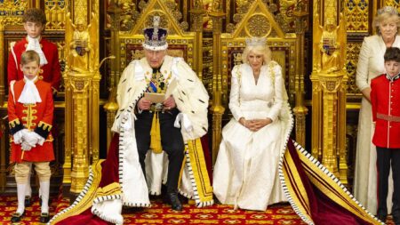 The King reads the speech
